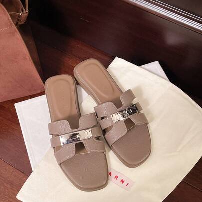 女士时尚卡其色+金属装饰带平底凉鞋，露趾，轻便，休闲户外拖鞋