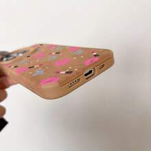 Funda con diseño de lápiz labial. Funda de alta calidad, resistente a golpes y caídas. Fabricada en TPU con textura de piel de oveja. Compatible con los modelos 15 Pro, 16 Pro, 14 Plus, 13 Pro, 12, 11 Pro, XS, X y XR. Un toque de estilo moderno para tu móvil. SHJC2282 - Caqui - Ver 5