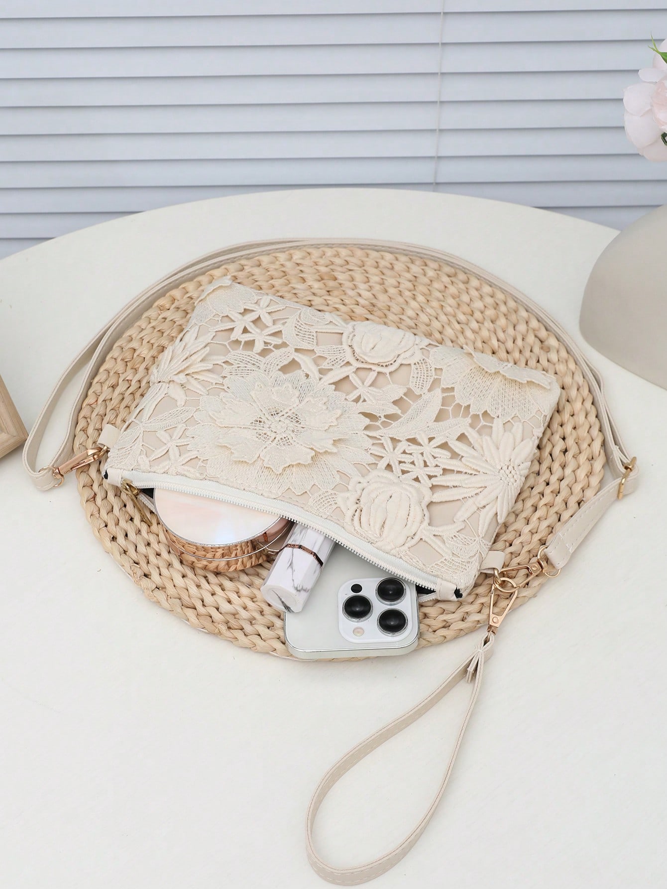 حقائب يد وحافظات نسائية أنيقة: حقيبة كتف نسائية، ح...