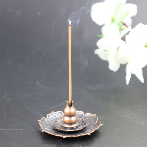 Mittelgroßer Lotus Sanbaoxiang Räucherständer aus Legierung, Zen-Stil Räucherhalter, buddhistisches Zubehör, Heimdekoration für Meditation, kreatives religiöses Geschenk, für den grenzüberschreitenden Handel