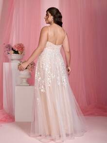 Mgiacy Plus Size Romantic Embroidered Mesh Maxi Wedding Dress