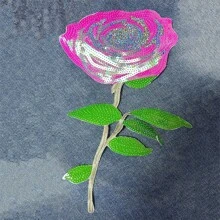 1 件粉色亮片百合花贴片，时尚闪亮熨烫贴片，适用于衣服 DIY 贴花，情人节、夏季、学校等场合。