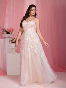 Mgiacy Plus Size Romantic Embroidered Mesh Maxi Wedding Dress