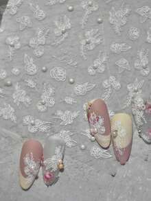 秋季新款 1 件 5D 指甲贴梦幻蓝紫珍珠蝴蝶和玫瑰花朵蝴蝶结指甲贴贝壳灯设计粘性贴纸美甲装饰花朵指甲贴 5D 浮雕百合花指甲贴纸芙蓉自粘花卉指甲贴花金色花朵指甲饰物度假指甲设计 1 件 5D 指甲贴 - 彩色 - 查看 1