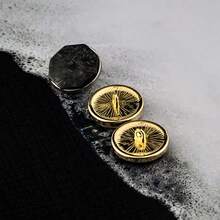 5pcs Elegant Octagonal Metal Buttons, Featuring An Aurora Color Finish And A Vintage-Inspired Delicate Metal Base, Come In Three Colors For Versatile Styling. With Their Refined Texture, They Exude A Fashionable Vibe. Available In Sizes Of 15/21/25mm, They Are Ideal For Decorative Buttons On Coats, Sweaters, Shirts, Suits, Dresses, And Other Garments - Multicolor - View 4