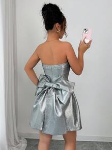 2025 New Sexy Sequin Design Slim Fit Off Shoulder Strapless Mini Dress, Chic Bow Accent, Metallic Coating, High Waist, Suitable For Christmas, Thanksgiving, Dates, Parties, Gatherings - Silver - View 8