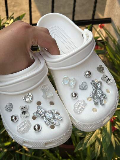 8/16 pezzi Ciondoli a forma di cuore d'argento con orsetto e coccodrillo, accessori fai-da-te adatti per scarpe da giardino, zoccoli, sandali, ciabatte, regalo perfetto per compleanni, feste di Natale, rientro a scuola per amici