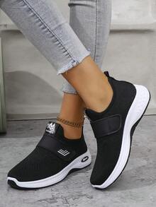 Zapatos deportivos casuales de moda para adolescentes, niños y niñas, nuevos lanzamientos para volver a la escuela, diseño de cadena deslizante, cómodos para uso en exteriores y calles