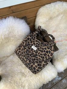 FRIFUL Bolso de mano de peluche de estampado de leopardo para mujer, nueva llegada del otoño 2025, estilo para ir al trabajo y al campus, bolso de hombro de gran capacidad, bolso de piel sin colgante - Marrón - Ver 8