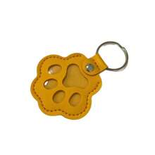 1pc Creative Pet Hair Memorial Keychain – Cat & Dog Fur Keepsake Pendant | Cute Leather Keepsake Box (PU Leather Paw Print/Heart Shape) | Valentine's Day/Christmas/Halloween/Thanksgiving/Mother's Day Gift