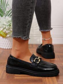 Damen Lässig Rundkopf Loafer, modisch mit Ketten-Dekor und abgenutzter Optik, rutschfeste Gummisohle, Slip-On Collegestadt/Landstil Schuhe, bequem für alle Jahreszeiten, Stofffutter