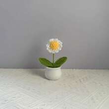 1pc Handmade Crocheted Potted Plant, Tulip/Sunflower/Heart Shaped Flower Desktop Decor, Knit Rose Flower, Forget-Me-Not Potted Plant Gift, Artificial Flowers Desktop Ornament, Party Favor