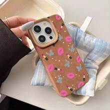 Funda con diseño de lápiz labial. Funda de alta calidad, resistente a golpes y caídas. Fabricada en TPU con textura de piel de oveja. Compatible con los modelos 15 Pro, 16 Pro, 14 Plus, 13 Pro, 12, 11 Pro, XS, X y XR. Un toque de estilo moderno para tu móvil. SHJC2282 - Caqui - Ver 1