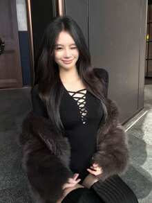 Hollow V-Neck Cropped Knit Sweater, Sleeveless, Solid Color, Sweet & Spicy Hong Kong Style - Black - View 3