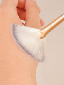 新款实用面部刷 扇形化妆刷 柔软便携面膜刷 女士女孩美甲美妆工具，粉底刷，遮瑕刷，腮红刷，修容刷，腮红刷，古铜粉刷，散粉刷，粉底刷，腮红刷，赠品 - 香檳色 - 查看 5
