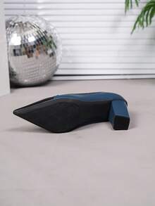 Women's Fashion New Elegant Pointed Toe Chunky Heel Glossy Black & White Contrast Color High Heels, Comfortable And Sophisticated