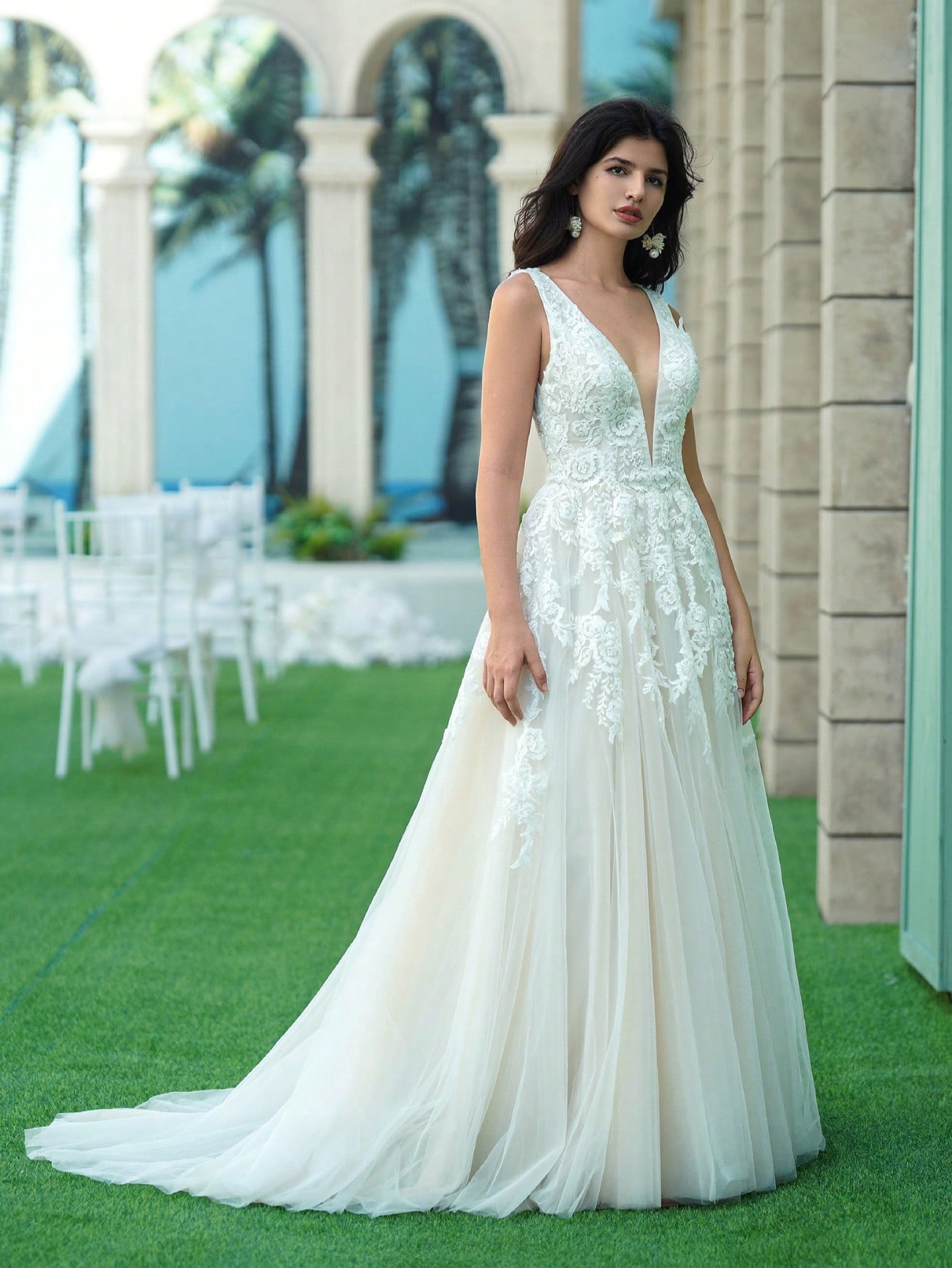 ANGELAG فستان زفاف أنيق بياقة عميقة على شكل حرف V...