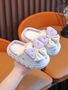 1 par de pantuflas de invierno con peluche para niños, pantuflas lindas y cálidas para niñas pequeñas, cómodas, impermeables y antideslizantes, con diseño de lazo delicado para pequeñas princesas - Morado - Ver 6