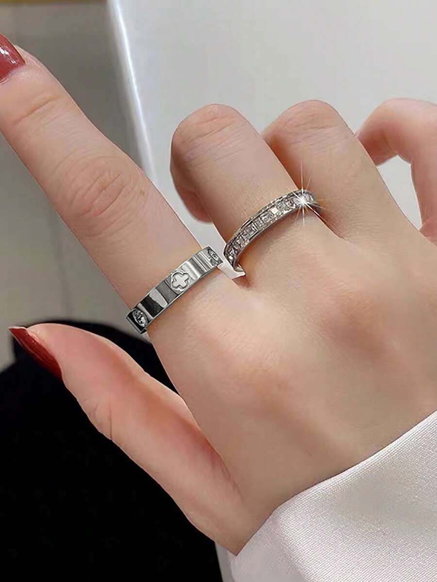 2 件不锈钢单排和双排简约方晶锆石金色可叠戴戒指，适合女士日常佩戴