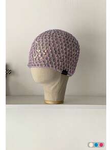 1 件带亮片字母的黑色标签。手工钩编镂空亮片便帽，时尚复古百搭轻便透气针织帽，适合春夏季节 - 針織帽 - 查看 18