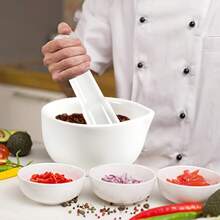 1 zestaw porcelanowego małego moździerza i tłuczka, ceramiczny zestaw młynka do ziół i kruszarki do tabletek, miniaturowy biały ceramiczny zestaw moździerza i tłuczka, głęboka ceramiczna misa z tłuczkiem i moździerzem, zestaw młynka i kruszarki do przypraw, misa do mielenia przypraw i ziół, duża kruszarka do tabletek, nadaje się również do kruszenia przypraw, ziół itp.