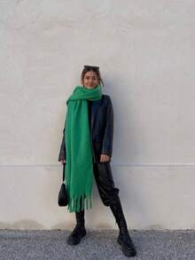 1件装女士秋冬新款毛绒流苏围巾，保暖舒适大披肩，防风保暖，适合户外活动，简约百搭，日常搭配连衣裙也同样适用。 - 07-綠色 - 查看 5