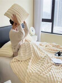 1 Pc Solid Color Flannel Blanket, Soft Wool Throw, Available In Multiple Sizes, Suitable For Christmas Blanket, Bedspread Or Couch Cover, Decorative For Office, Bedroom, All Seasons - Beige - View 5