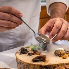 8 tacâmuri de servire din oțel inoxidabil, accesorii de bucătărie durabile, inclusiv clește pentru alimente, lingură de servire/lingură cu fante/furculiță de servire/cuțit de unt, ustensile elegante de servire pentru petrecere, banchet, bufet, cină, Crăciun, Ziua Recunoștinței