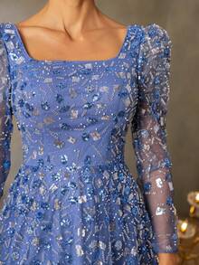 Faeriesty 华丽的珠饰亮片晚礼服，长袖修身设计，搭配奢华的薄纱罩衫和耀眼的灯光效果，是出席正式晚宴、红毯活动和盛大庆典的理想之选。 - 霧霾藍 - 查看 7