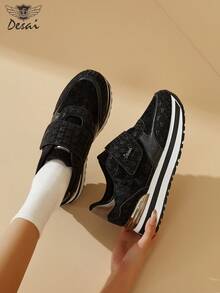 DESAI Women's Hook And Loop Classic Sports Shoes, High-End Thick Sole Platform Sneakers, Fashion Patchwork Breathable Casual Shoes, Versatile Non-Slip Durable Running Shoes - Black - View 4