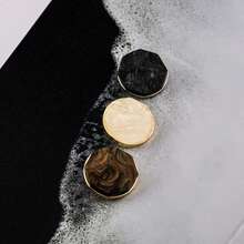 5pcs Elegant Octagonal Metal Buttons, Featuring An Aurora Color Finish And A Vintage-Inspired Delicate Metal Base, Come In Three Colors For Versatile Styling. With Their Refined Texture, They Exude A Fashionable Vibe. Available In Sizes Of 15/21/25mm, They Are Ideal For Decorative Buttons On Coats, Sweaters, Shirts, Suits, Dresses, And Other Garments - Multicolor - View 3