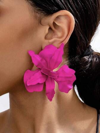 1 Pair Fashionable Oversized Geometric Floral Asymmetrical Folds Electroplated Colorful Earrings, Elegant Floral Statement Earrings Suitable For Women's Party, Travel, Daily Wear