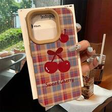 Funda para phone con diseño de cuadros y cerezas. Compatible con phone 15 Plus, 16 Pro, 14, XS, 13, 12 y 11. Piel sintética suave. - Colores mixtos 1 - Ver 4