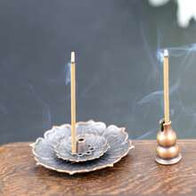 Mittelgroßer Lotus Sanbaoxiang Räucherständer aus Legierung, Zen-Stil Räucherhalter, buddhistisches Zubehör, Heimdekoration für Meditation, kreatives religiöses Geschenk, für den grenzüberschreitenden Handel