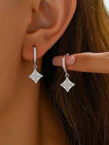 2 perechi de cercei eleganți din cupru, auriu, în formă de stea, cu zirconiu, încrustați pentru femei, potriviți pentru ținute de zi cu zi, potrivite pentru petreceri.