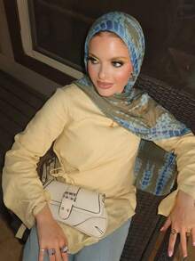 1件女士波西米亚风动物纹莫代尔头巾，秋冬街头情侣围巾，适合日常佩戴，可搭配长袍。