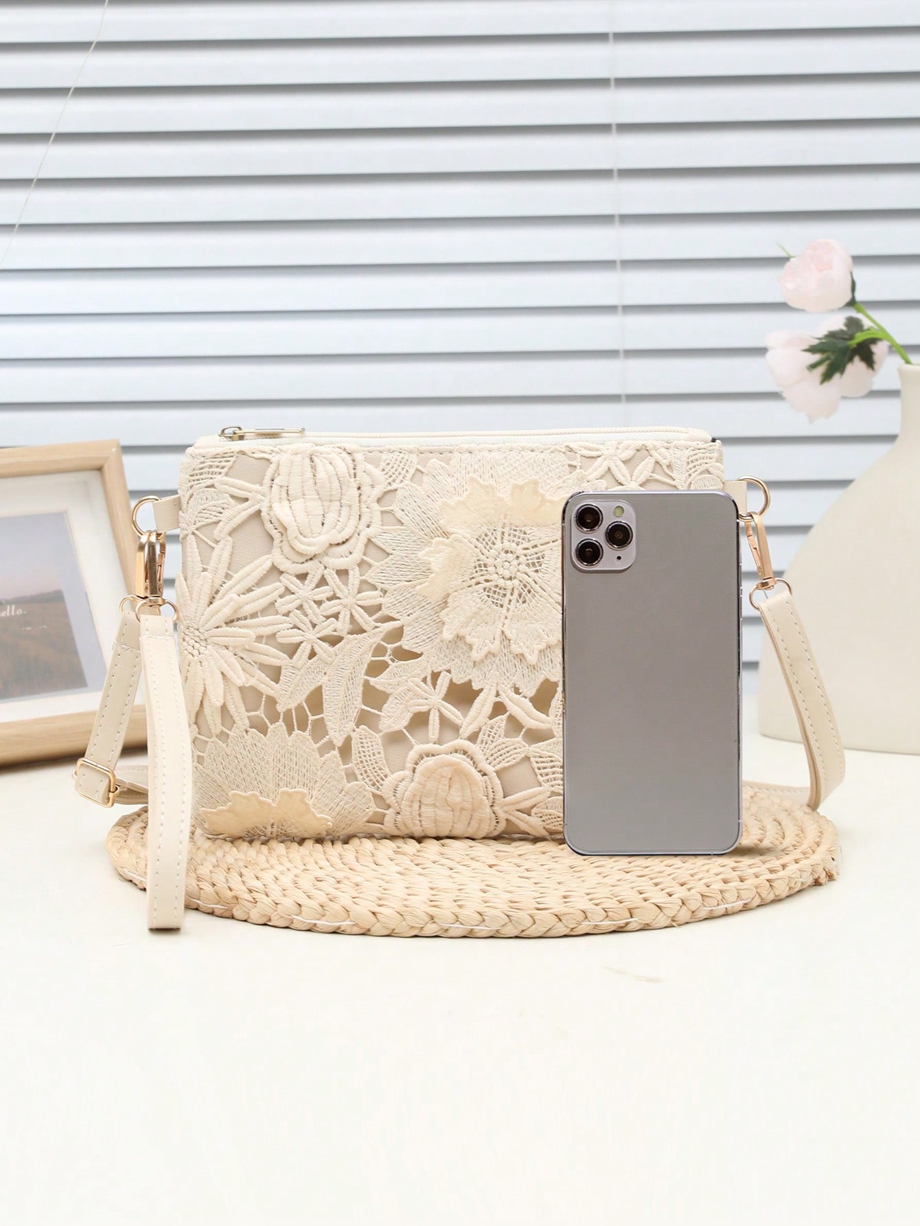 حقائب يد وحافظات نسائية أنيقة: حقيبة كتف نسائية، ح...