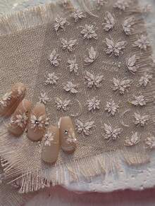 秋季新款 1 件 5D 指甲贴梦幻蓝紫珍珠蝴蝶和玫瑰花朵蝴蝶结指甲贴贝壳灯设计粘性贴纸美甲装饰花朵指甲贴 5D 浮雕百合花指甲贴纸芙蓉自粘花卉指甲贴金花指甲饰度假指甲设计 - 彩色 - 查看 1