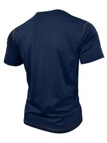 Bộ đồ nam 100% cotton gồm áo thun cổ Henley tay ngắn và quần short in họa tiết, thích hợp cho du lịch, nghỉ dưỡng và cắm trại ngoài trời. - Màu xanh hải quân - Xem 2