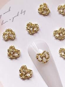 30 Stück, Legierung Herz-förmiges Design Nail Art Dekoration, Liebes-Schleife geeignet zum Erstellen von Nail Art, süßer Stil, elegante Fingerspitzen DIY Dekorationszubehör, Nagel-Accessoires, Nagel-Juwelen, Nagel-Produkte, Nägel Charm Nagel-Zubehör