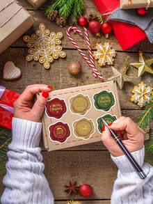 500 Stücke 1,5-Zoll Weihnachts-Aufkleber-Rollen (für Umschläge) - 3 Designs: Stempel-förmige runde "Fröhliche Weihnachten" Aufkleber, selbstklebende Etikett-Siegelaufkleber, wachsüberzogene Siegelaufkleber, goldfolierte runde Aufkleber, grün und rot gemischte Weihnachts-Selbstklebeaufkleber für Partys, Geschenke und Geschenkverpackung/Umschlag-Einladungsgeschenkdekoration.