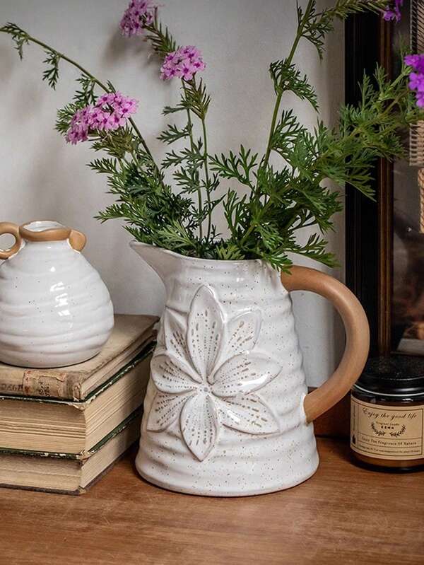1pc 6-Inch White Ceramic Vase, Suitable For Flowers, Tulips And Reeds, Embossed Rustic Style Vase, Can Be Used As Tabletop Decor, Home, Living Room, Dining Room, Office Decoration