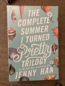 The Complete Summer I Turned Pretty Trilogy - Boxed Set : The Summer I Turned Pretty; It's Not Summer Without You; We'll Always Have Summer ,Popular Novels, Romance Novels, - Paperback - Sets - View 11