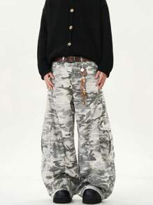 1 件复古美国高街工装裤，男士迷彩拼布休闲宽松阔腿牛仔裤