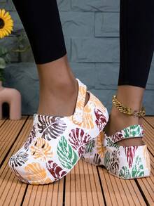 Novos sapatos de jardim femininos, sapatos baixos ajustáveis e soltos, chinelos para quarto/viagem/praia, salto de 7 cm