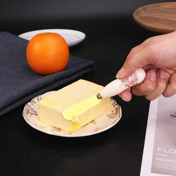 Stainless Steel Butter Knife With Ceramic Handle, Round Edge Design Spatula, Round Head Cake Scraper, Cream Spatula For Baking Cake, European Floral Rose Pattern, Western Tableware Cheese Knife Set, Suitable For Spreading Desserts, Butter, Fruit Jam, Cheese, Margarine, Ketchup