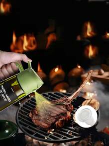 1 件套厨房二合一防光玻璃橄榄油瓶和烹饪喷雾器，16 盎司高端深绿色玻璃油瓶，带 1 张贴纸，是烧烤、露营和沙拉的完美喷雾烹饪工具。