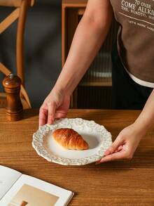 1pc French Vintage Palace Style Floral Embossed Ceramic Coffee Cup & Saucer Set - Multicolor - View 2