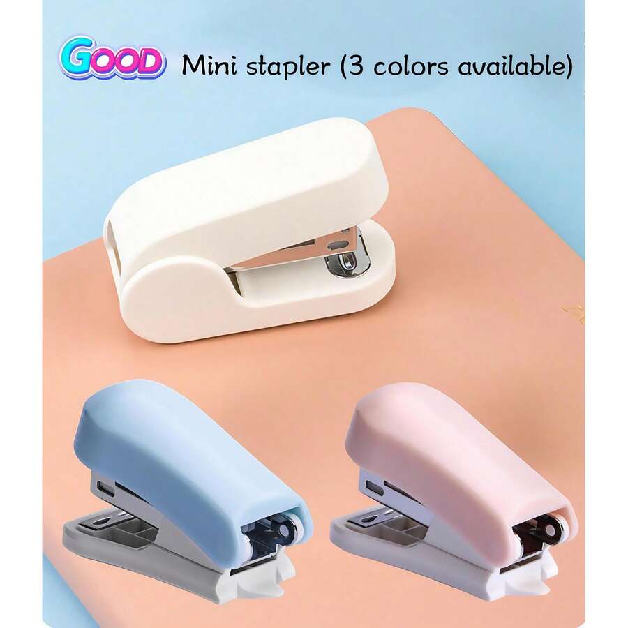 小巧强大的家用/办公订书机!学生和专业人士的理想之选。这款便携式手持式订书机配备顺滑的按压装置,可轻松装订多达 20 张纸张。内含 1000 个订书钉。是您整理文件、报告和家庭作业的必备轻便工具。 - 白色 - 查看 1