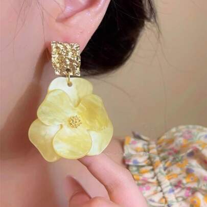 1 Pair Metal & Acrylic Flower Stud Earrings, Vintage Style Elegant Earrings, Luxury Jewelry Accessories For Women